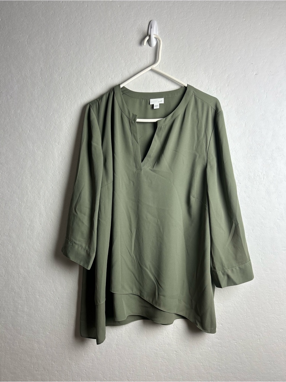 J.Jill Olive Green V-Neck Asymmetrical Tunic Top